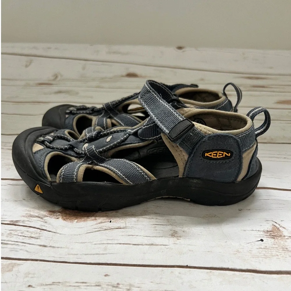 Keen Newport H2 Sandals Navy Blue Tan Waterproof Outdoor Youth Size 4